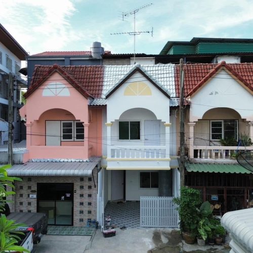 0E259491-B77D-424C-AC8B-EFCE5B4591DD