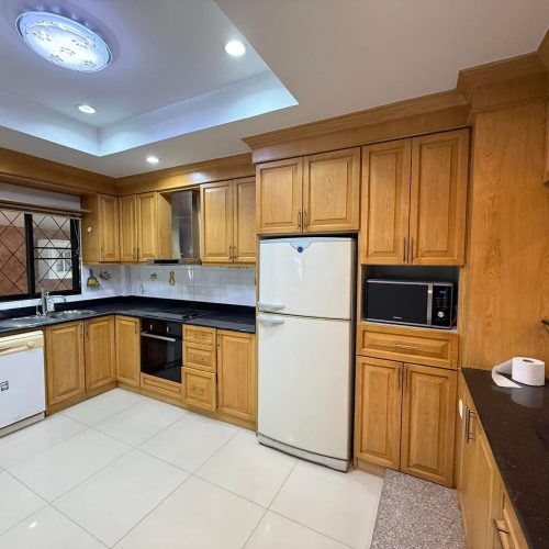 1A06F7C3-54BF-4D7B-8DEB-2B97C8585BCC