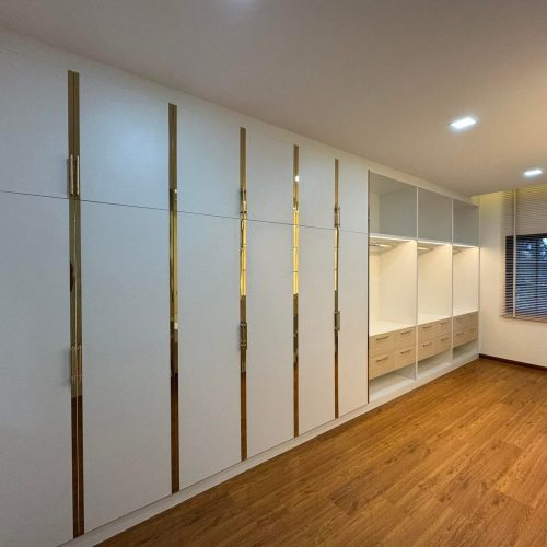 1A350FE1-1848-4C2A-B51B-8EA90E4FDFB2