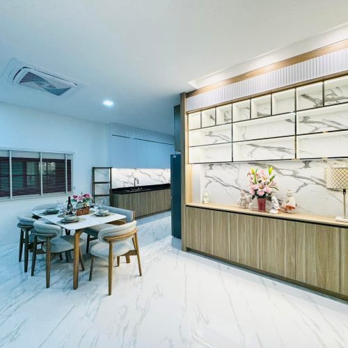 219CCFE8-83D6-48AD-B83F-69F7E1174814