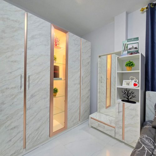 56677EF9-BABD-4728-BC98-B7F76299B73B