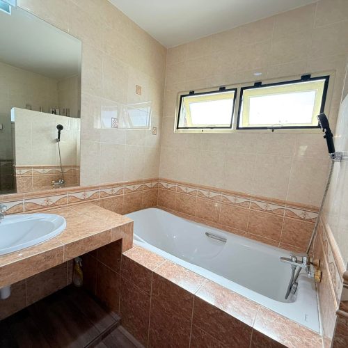 6BD63E5F-A70F-4CF1-B09D-B547CF868140