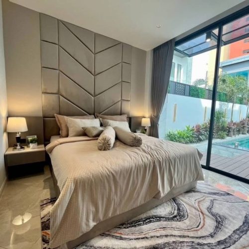 8F2001DB-7C28-4EB5-8629-B1EE745826B0