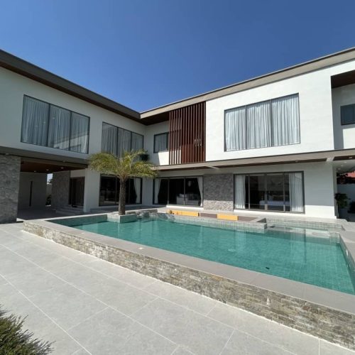 AFBD7F4C-FB48-4D9A-8408-418F8656A99D