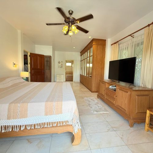 C0288171-F6DE-4BF3-9365-9F0B57D1AC98