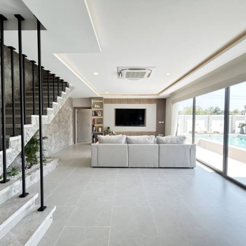 C77DD0E4-0267-4826-8899-C8A4D609264A