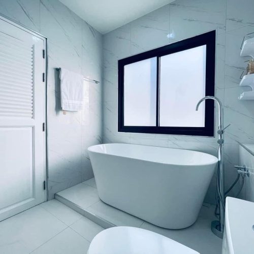 ED7BCA53-DEB1-4F42-92A2-177CCE4D3A15