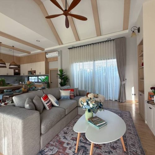 F2F83AC3-0EAC-4E5B-ADC7-5439BEB6A856