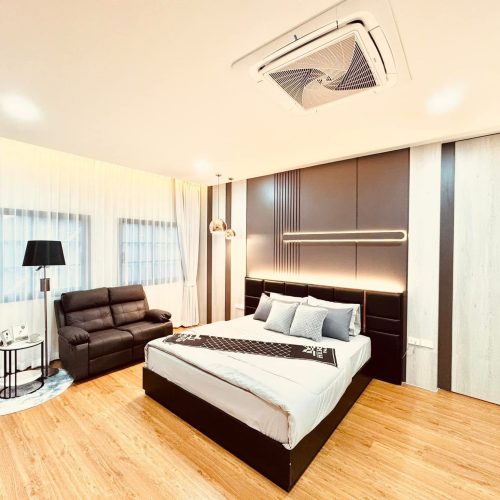 FC7368E3-793E-4794-B9A5-6B8A466521E9